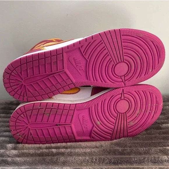 - Air Jordan 1 Mid Dia de los Muertos - Picture 4 of 4